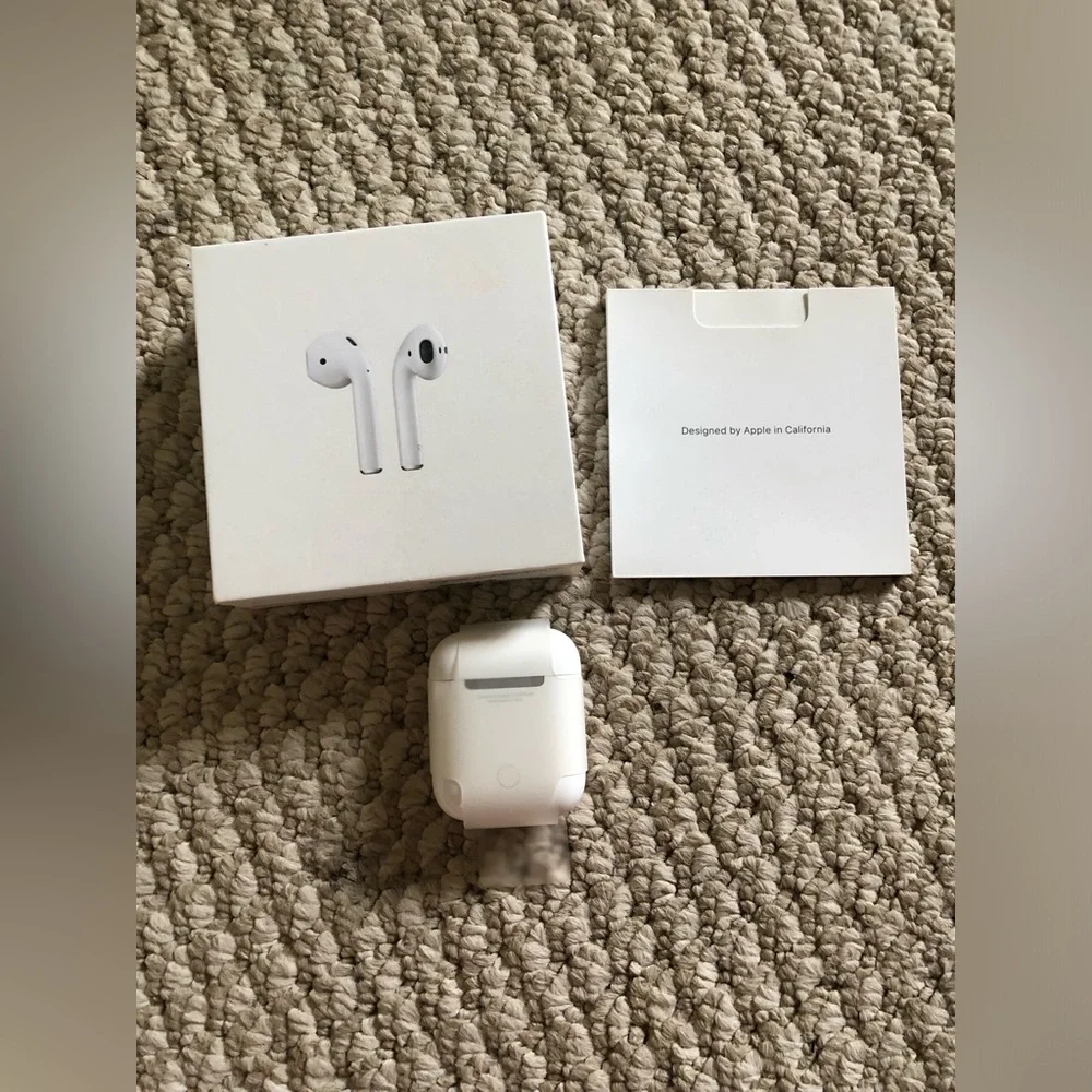 Apple Airpods 1st Gen Authentic Replacement Charging Charger Case A1602 with box